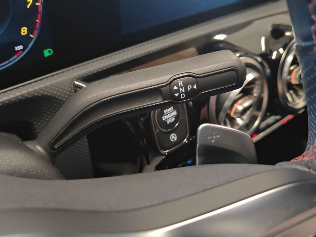 Mercedes-Benz CLA 2020 Musta