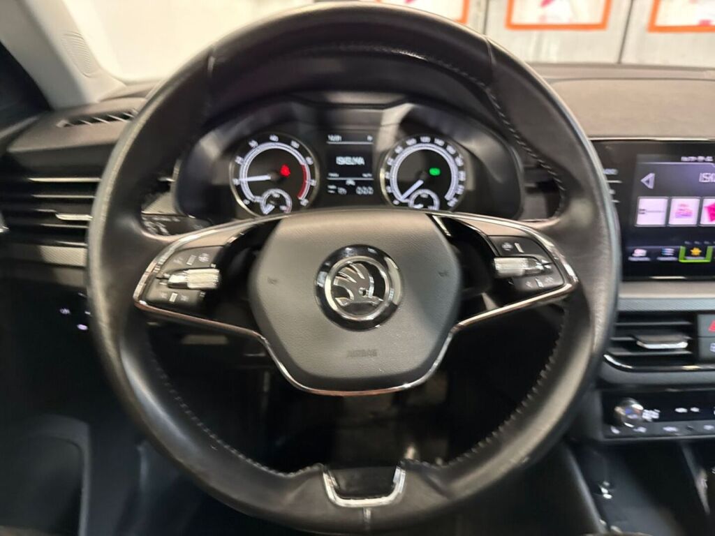 Skoda Kamiq 2021 Sininen