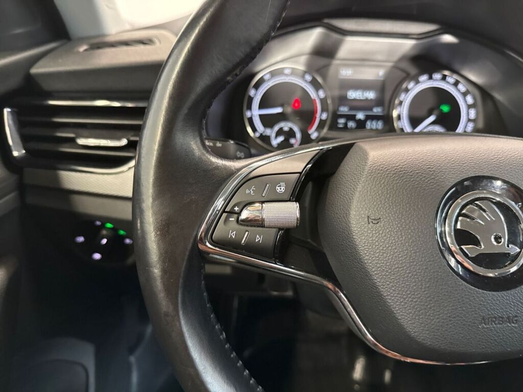 Skoda Kamiq 2021 Sininen