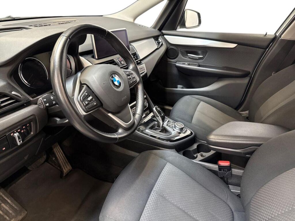 BMW 218 2021 Hopea
