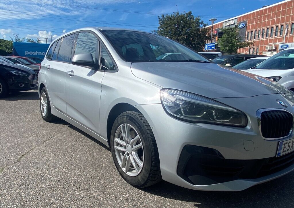 BMW 218 2021 Hopea