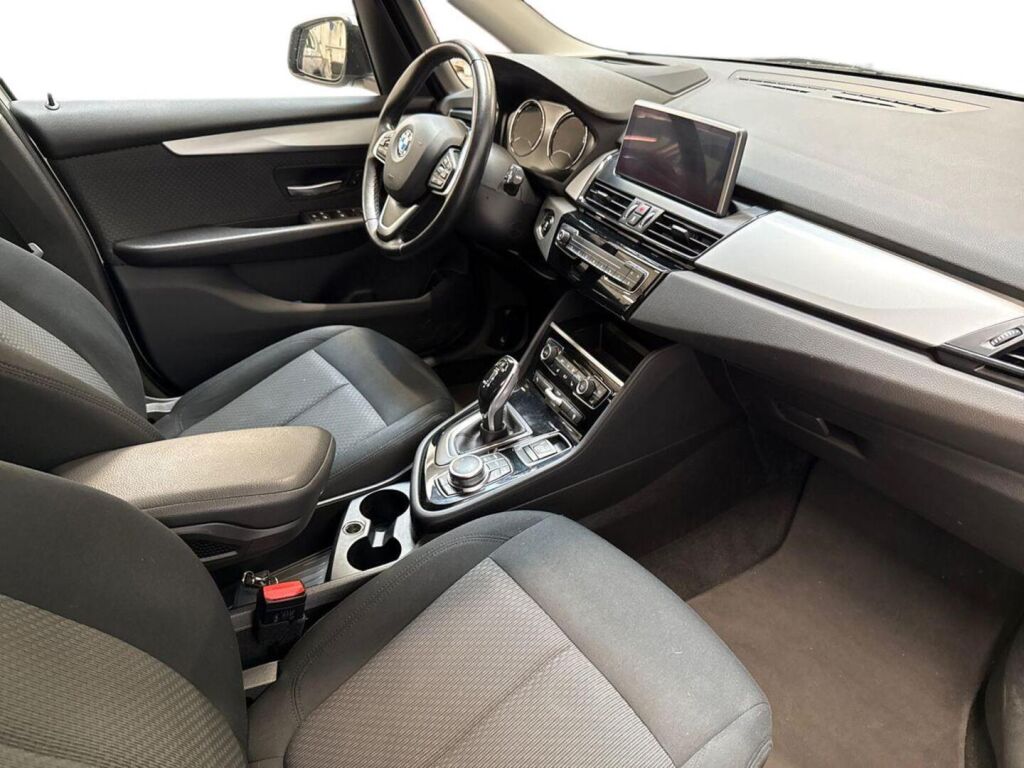BMW 218 2021 Hopea