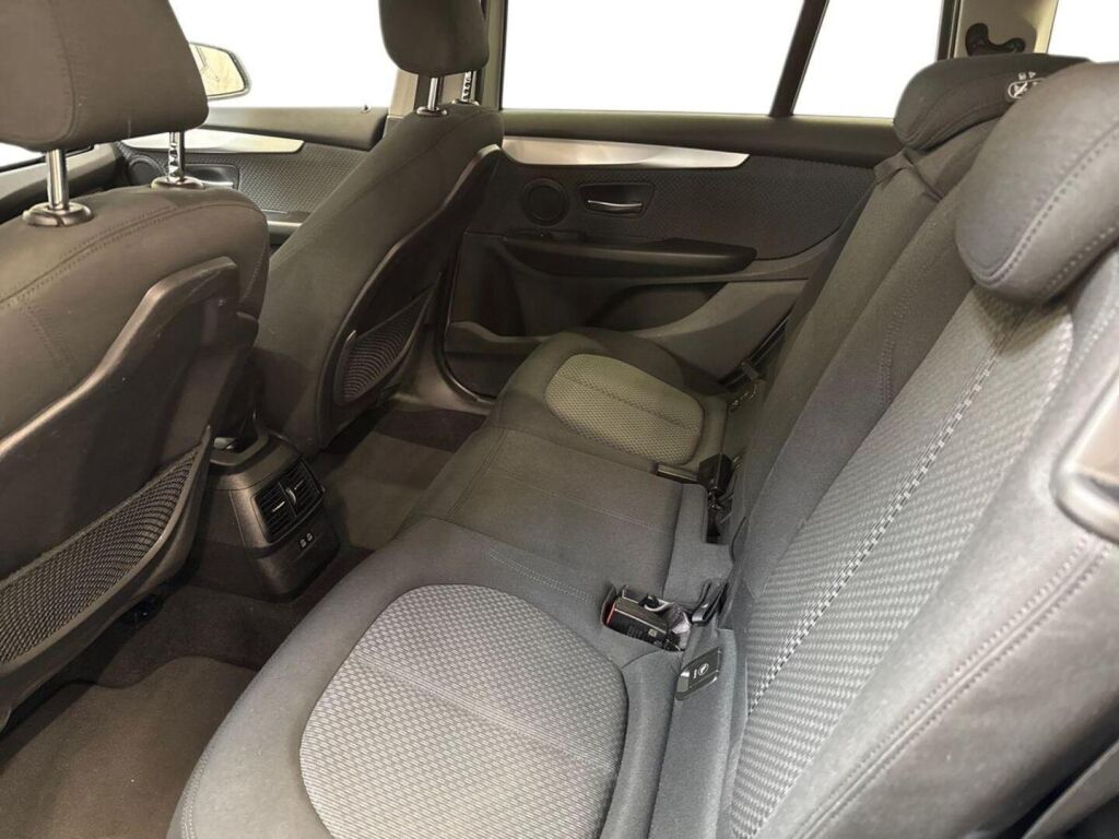BMW 218 2021 Hopea