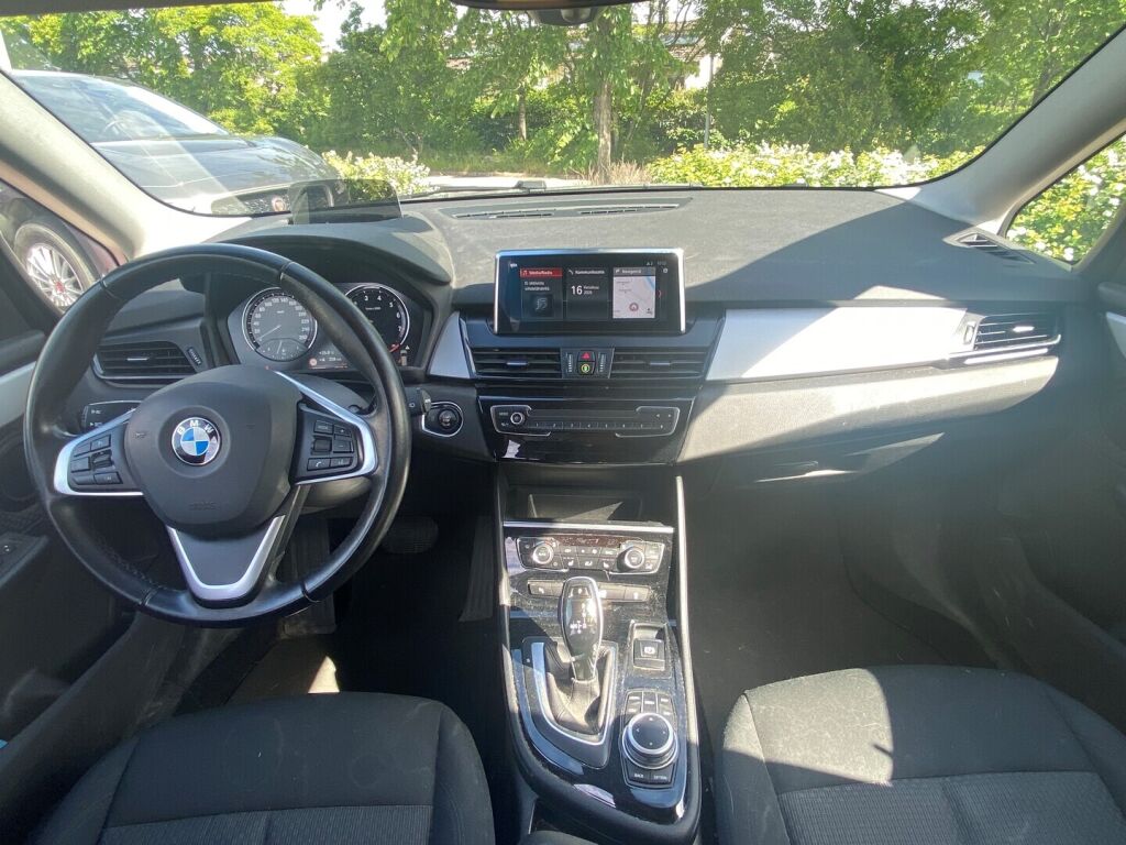 BMW 218 2021 Hopea