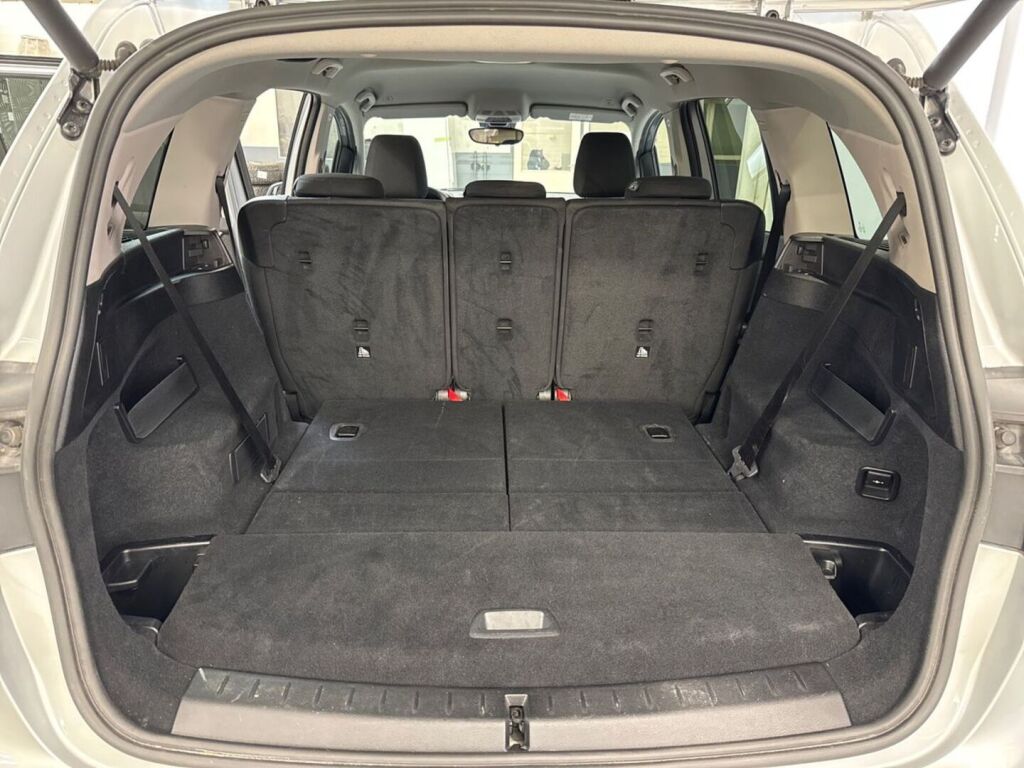 BMW 218 2021 Hopea