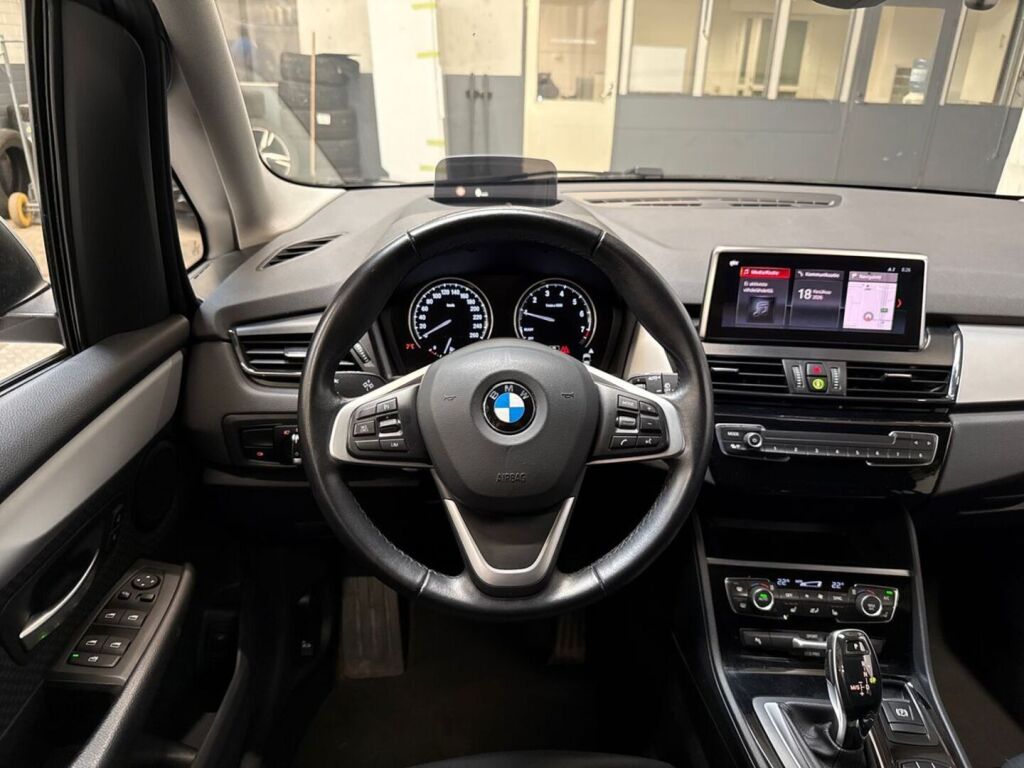 BMW 218 2021 Hopea