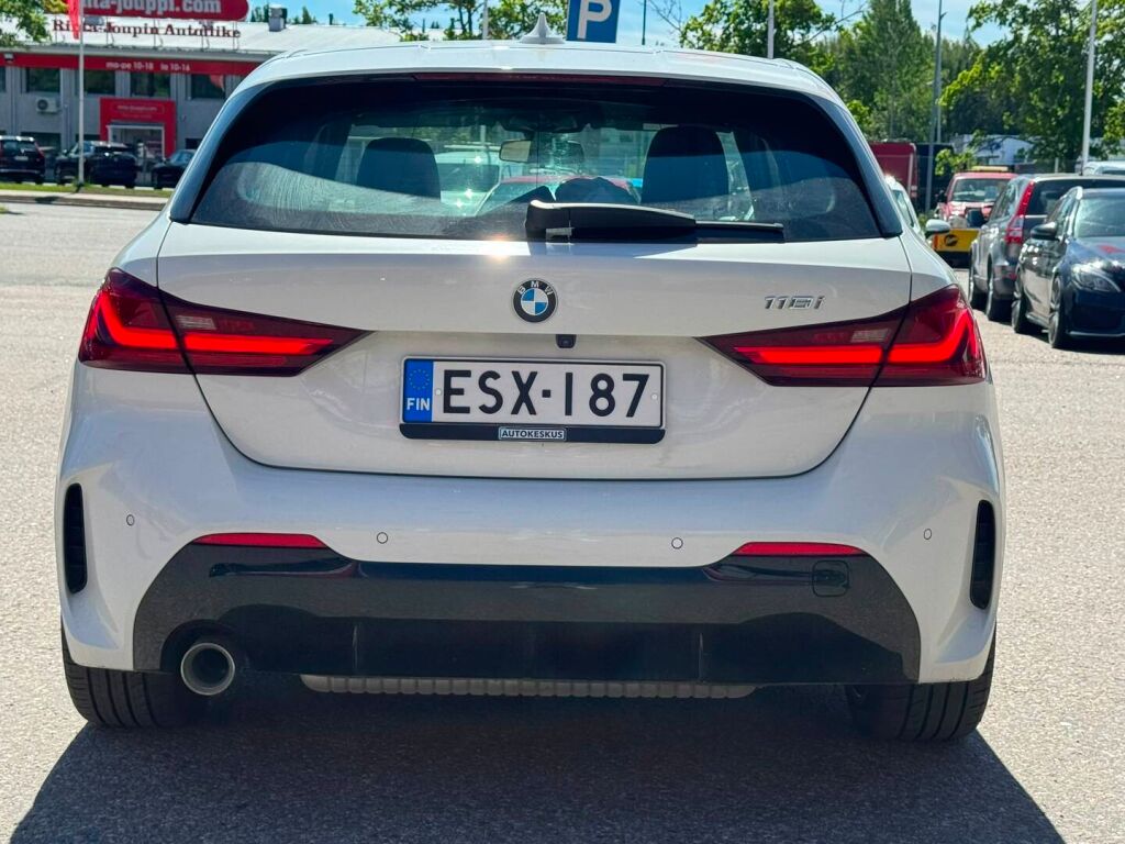 BMW 118 2021 Valkoinen