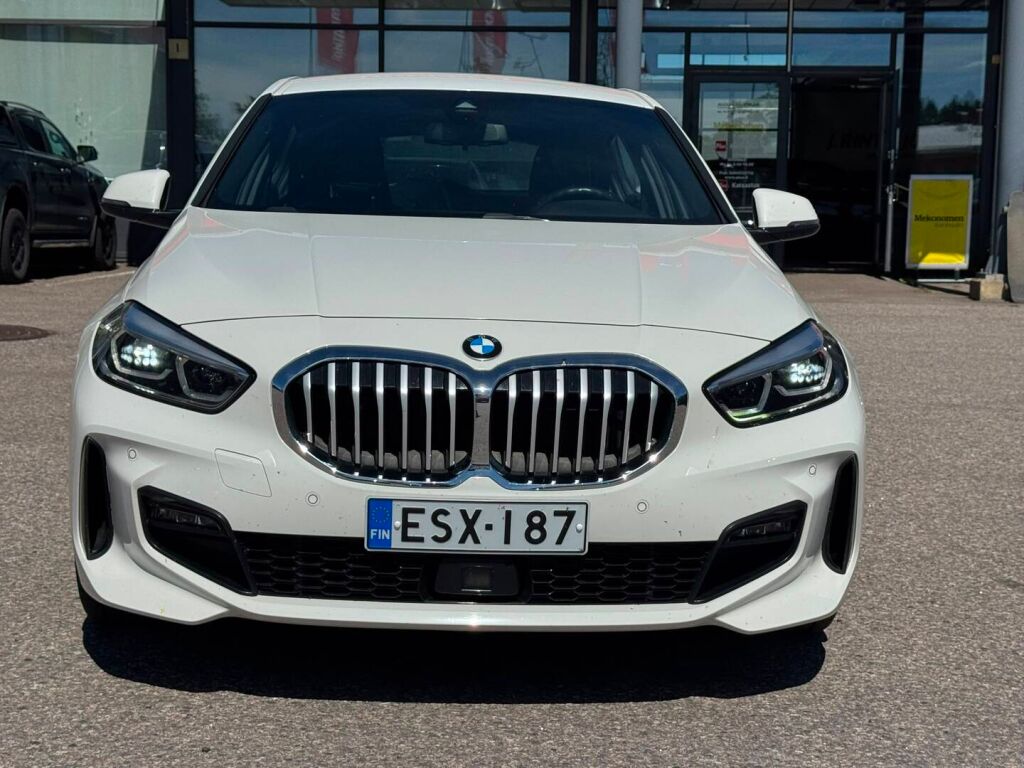 BMW 118 2021 Valkoinen