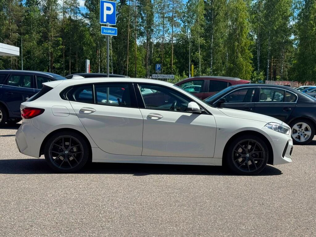 BMW 118 2021 Valkoinen