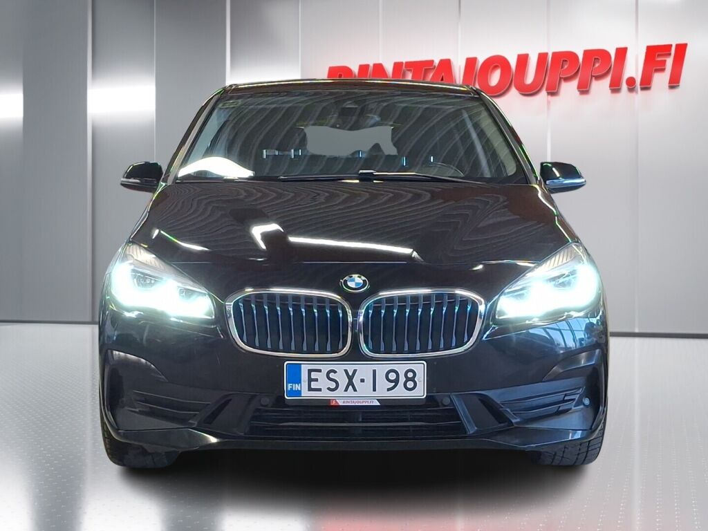 BMW 225 2018 Musta