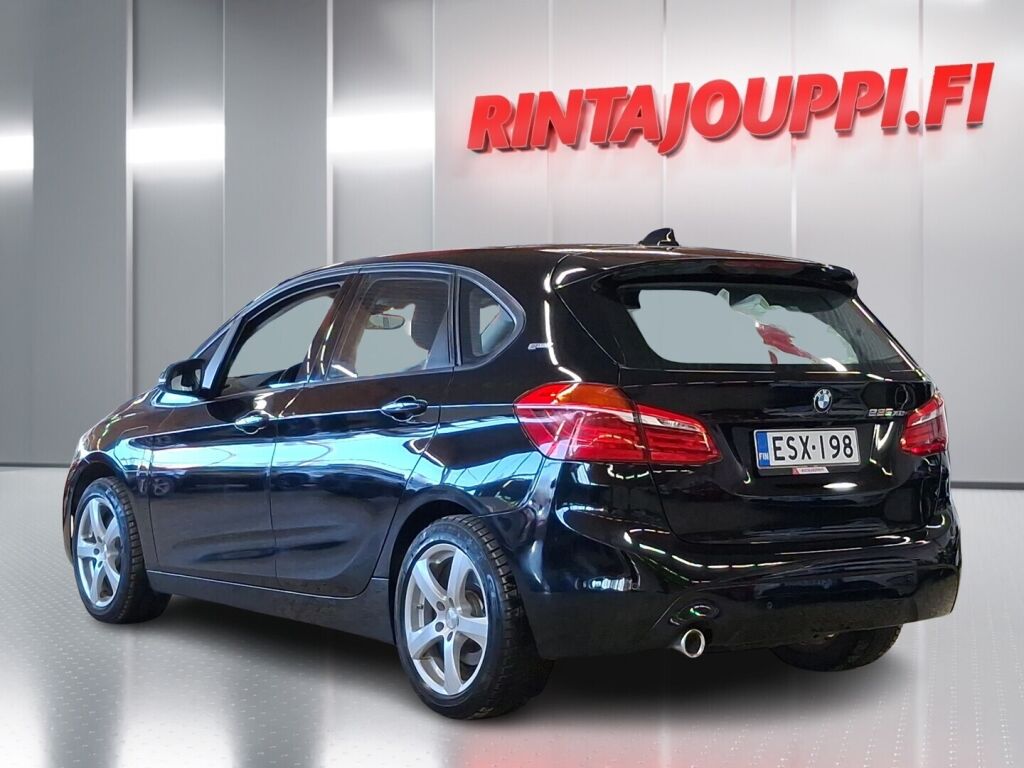 BMW 225 2018 Musta