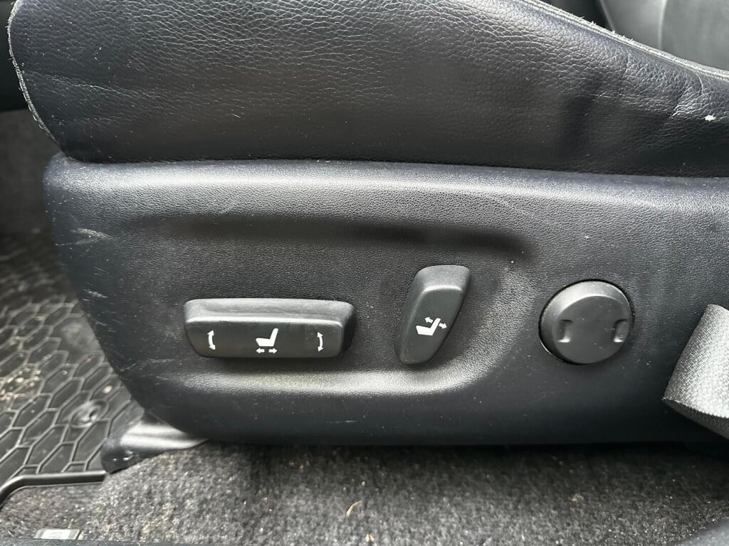 Toyota RAV4 2013 Musta