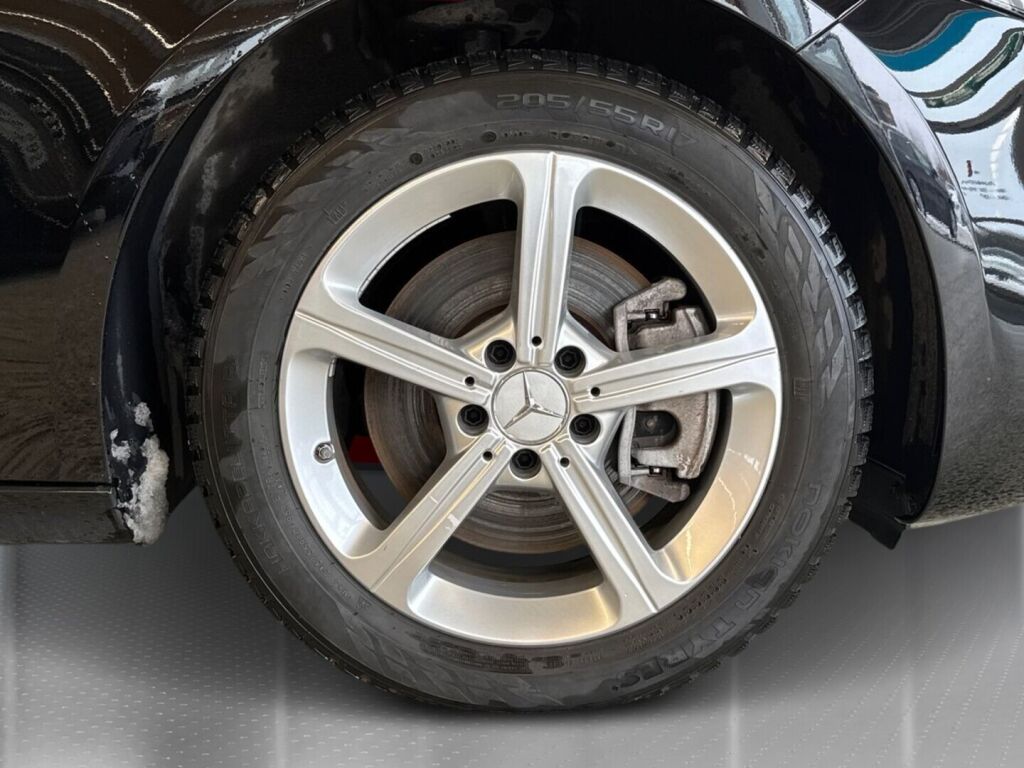 Mercedes-Benz A 2021 Musta