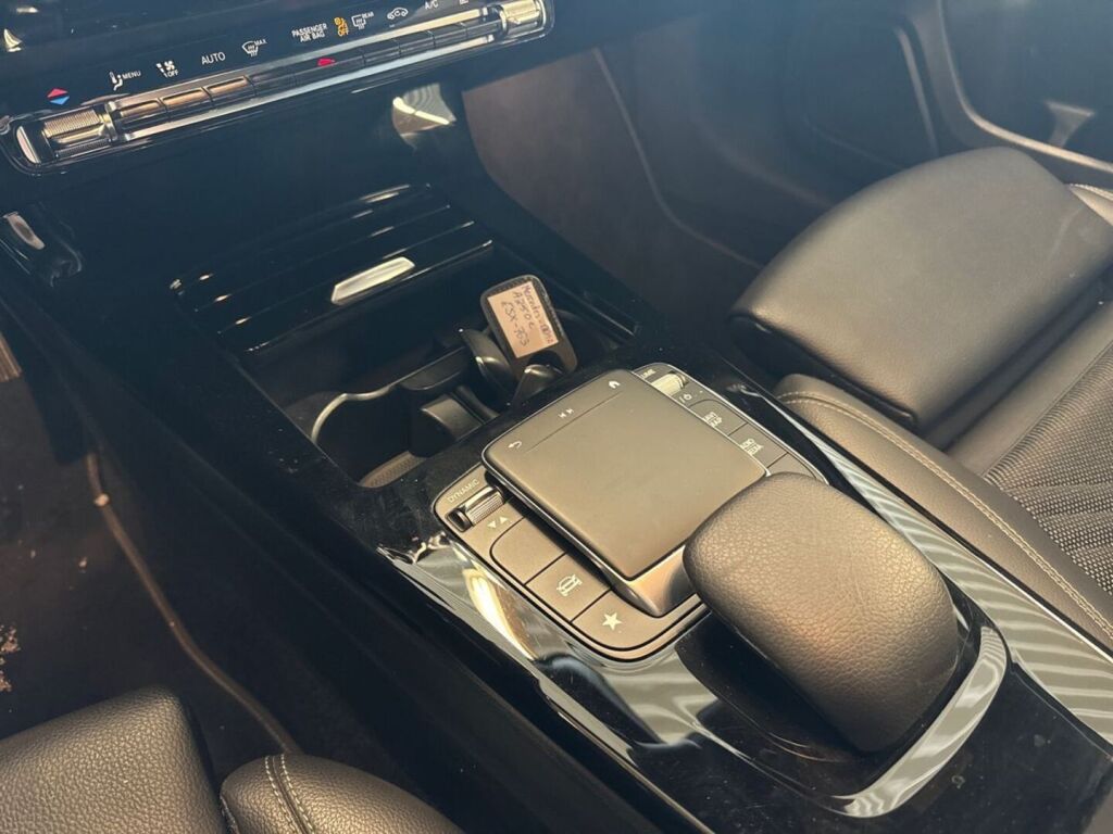 Mercedes-Benz A 2021 Musta