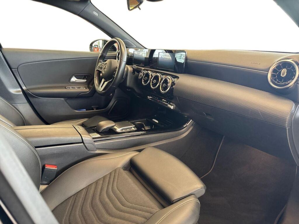 Mercedes-Benz A 2021 Musta