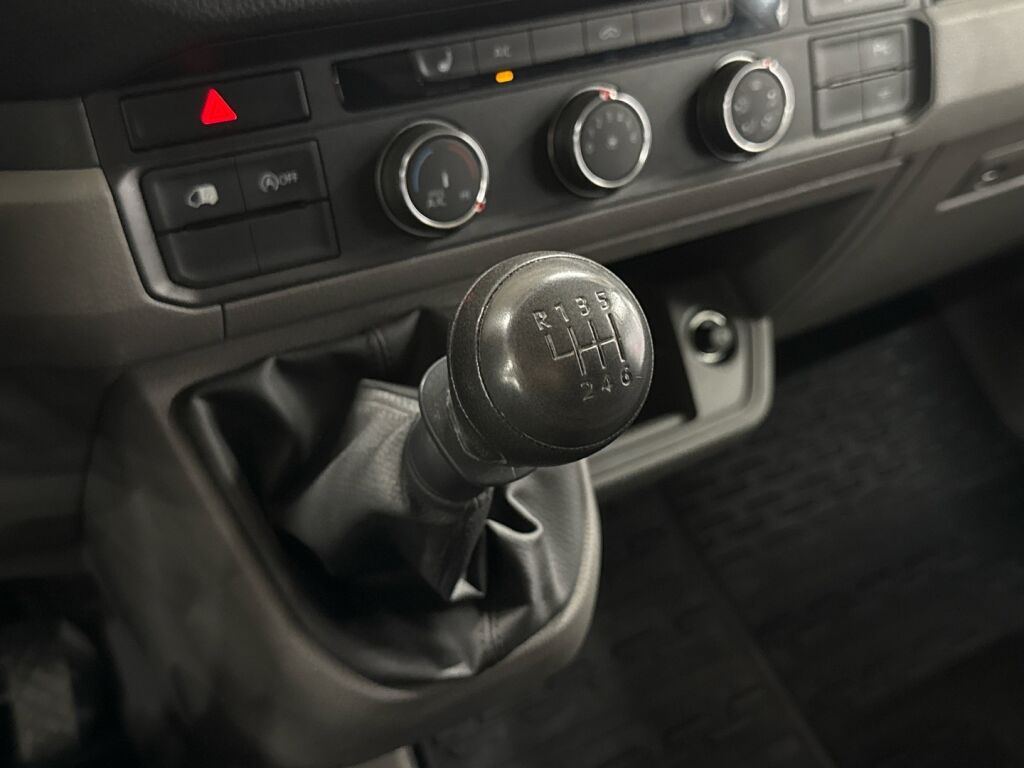 Volkswagen Crafter 2021 Valkoinen