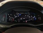 Audi RS Q8 2021 Musta
