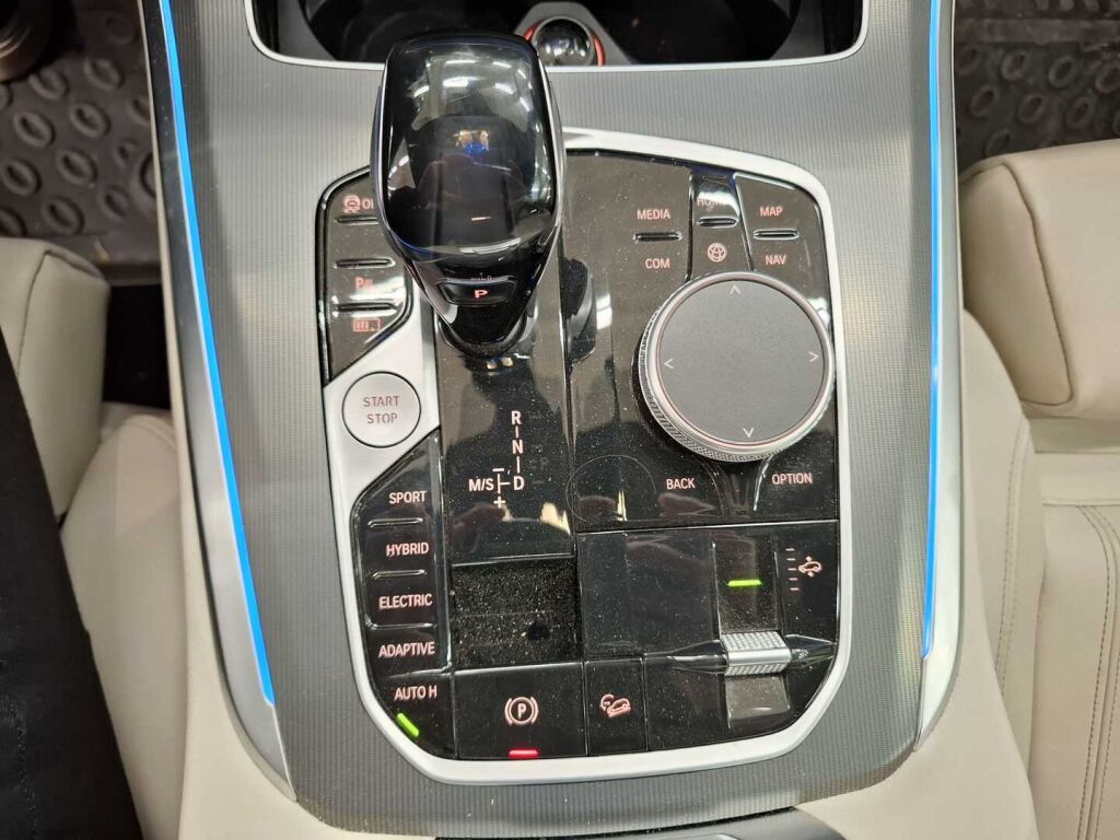 BMW X5 2021 Valkoinen