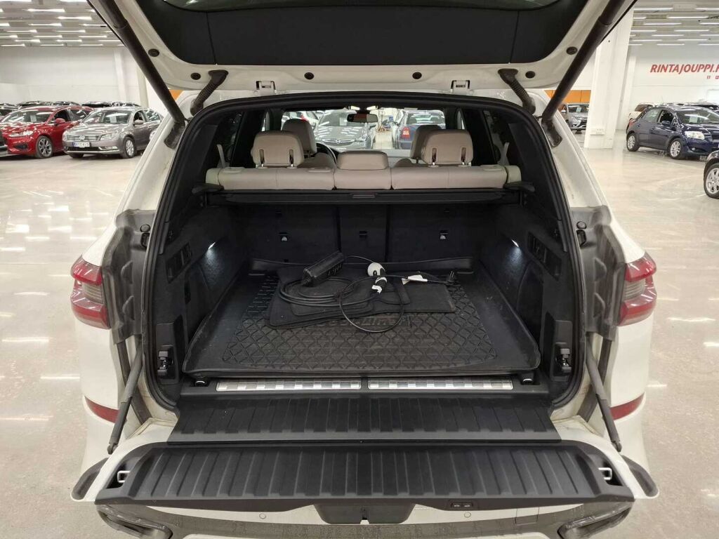BMW X5 2021 Valkoinen