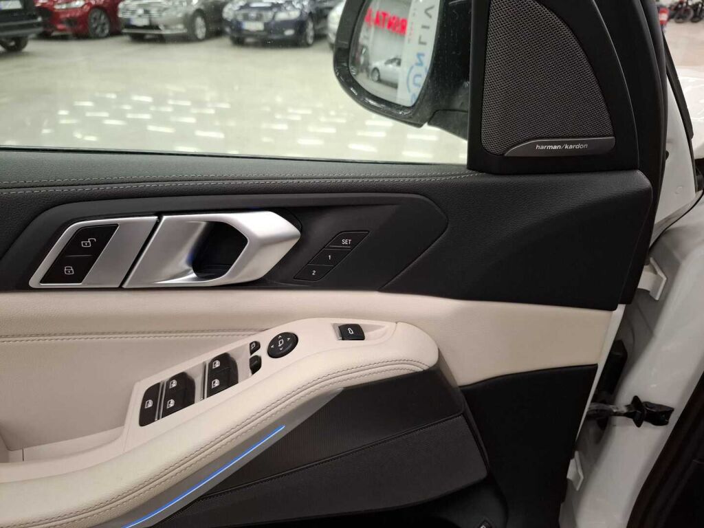 BMW X5 2021 Valkoinen