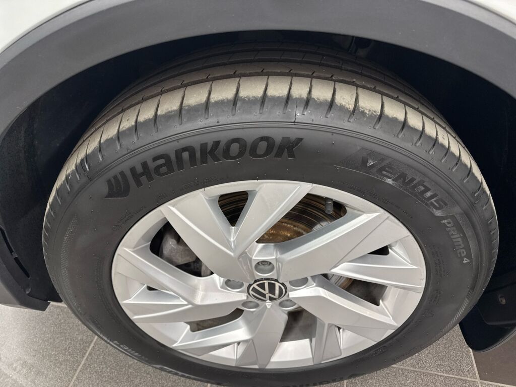 Volkswagen Tiguan 2021 Valkoinen