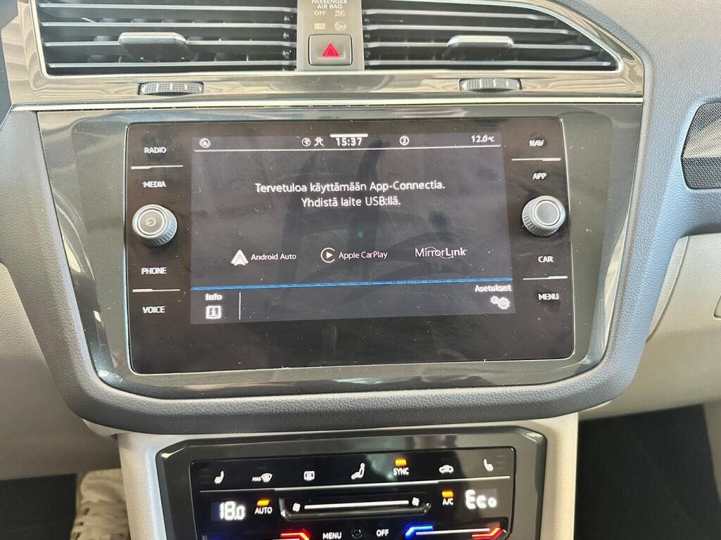 Volkswagen Tiguan 2021 Valkoinen