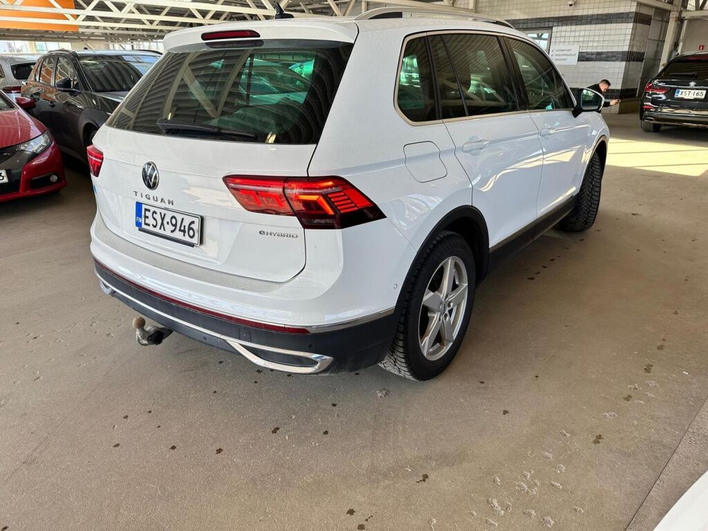 Volkswagen Tiguan 2021 Valkoinen