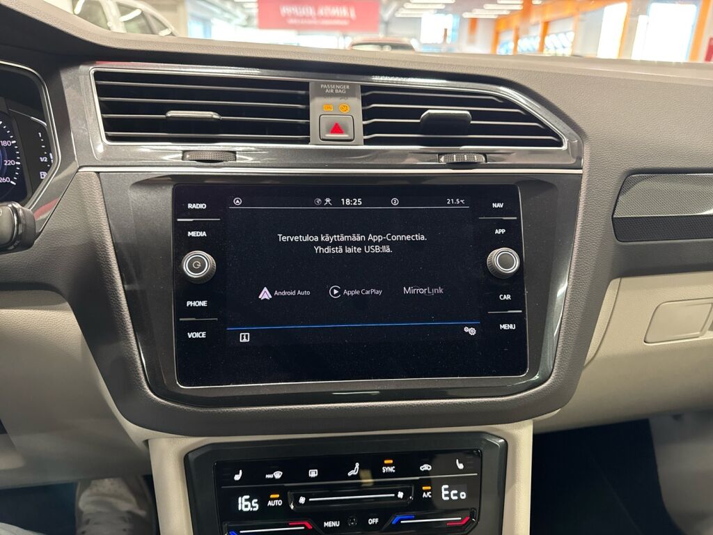 Volkswagen Tiguan 2021 Valkoinen