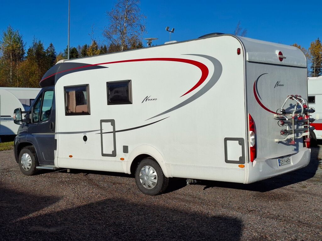 Bürstner Nexxo T 660 2011 Valkoinen