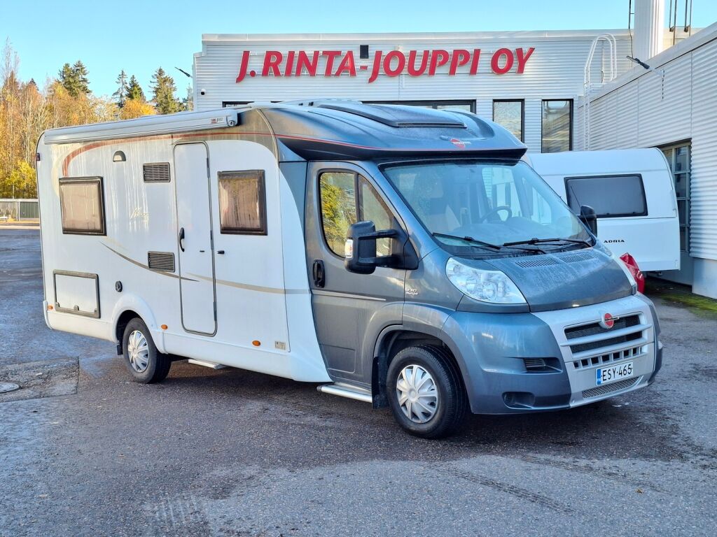 Bürstner Nexxo T 660 2011 Valkoinen