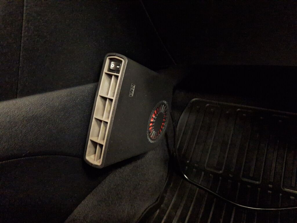 Toyota Avensis 2011 Punainen