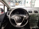 Toyota Avensis 2011 Punainen