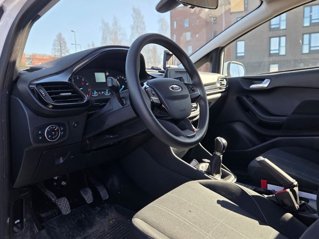 Ford Fiesta Van 2019 Valkoinen