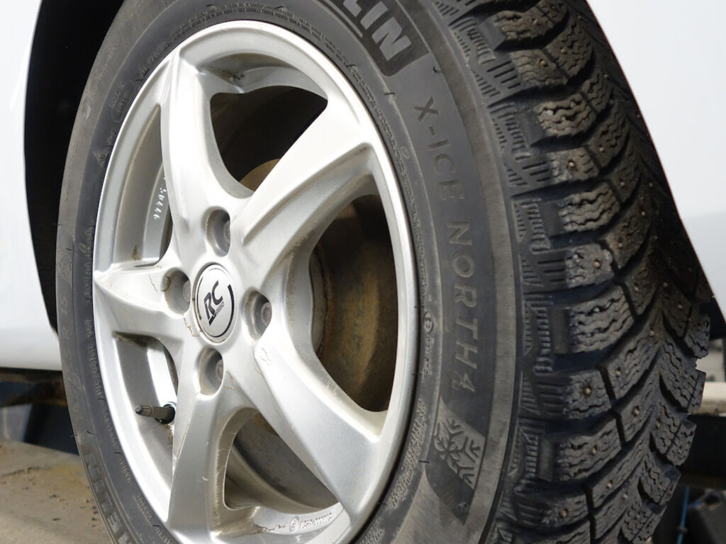 Ford Fiesta Van 2019 Valkoinen