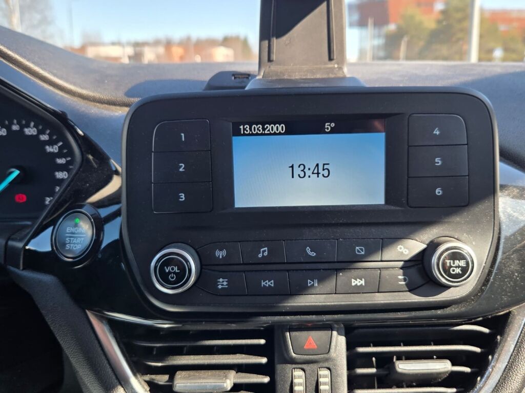 Ford Fiesta Van 2019 Valkoinen