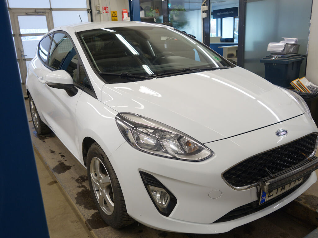 Ford Fiesta Van 2019 Valkoinen