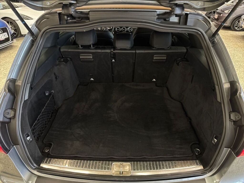 Mercedes-Benz C 2017 Harmaa