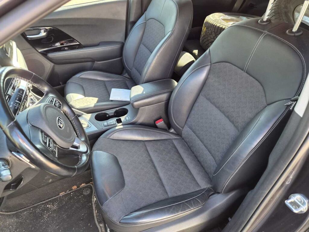 Kia Niro 2020 Harmaa