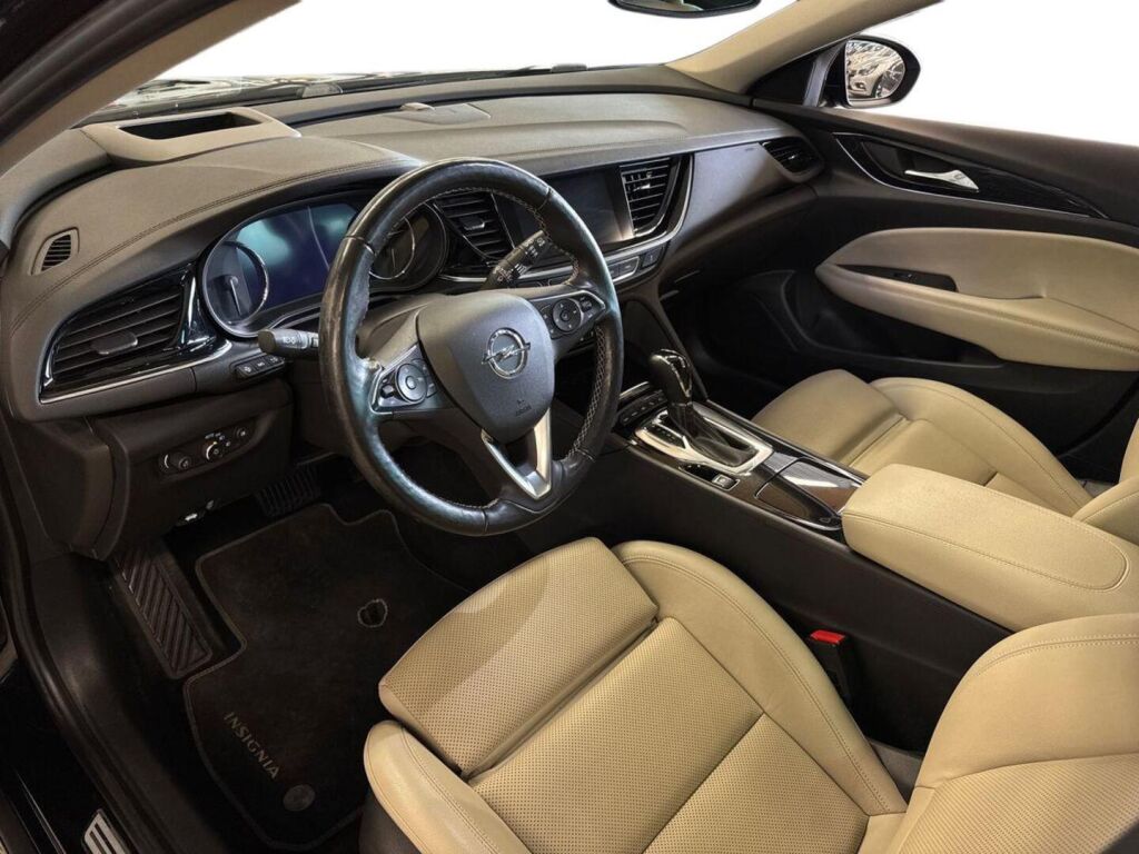 Opel Insignia 2020 Musta