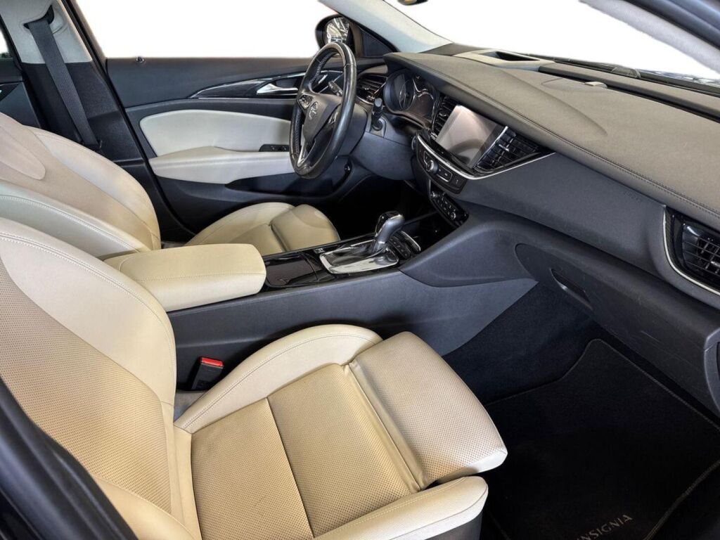 Opel Insignia 2020 Musta