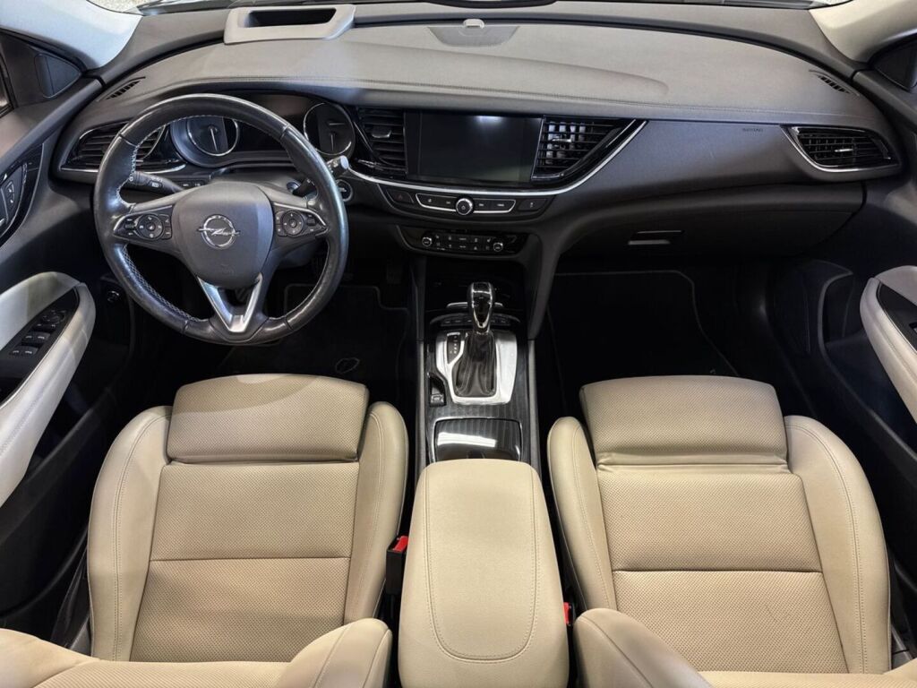 Opel Insignia 2020 Musta