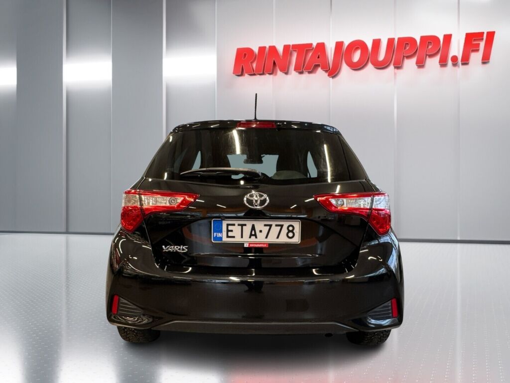 Toyota Yaris 2020 Musta