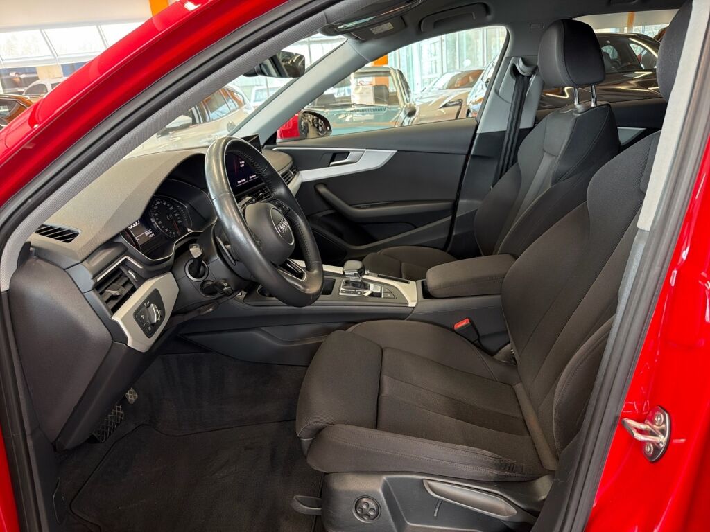 Audi A4 2020 Punainen