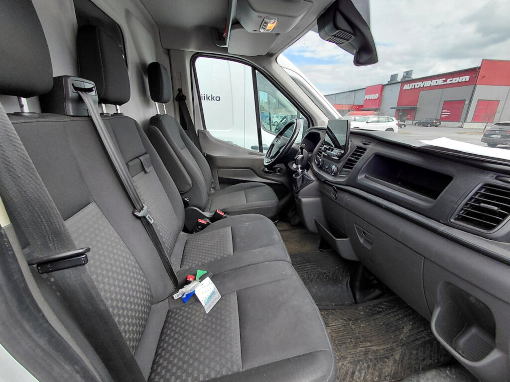 Ford Transit 2020 Valkoinen