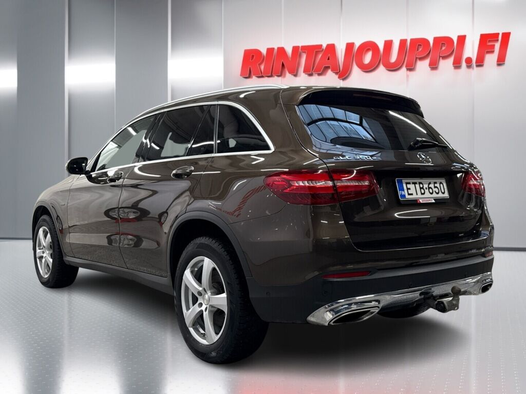 Mercedes-Benz GLC 2018 Ruskea (beige)