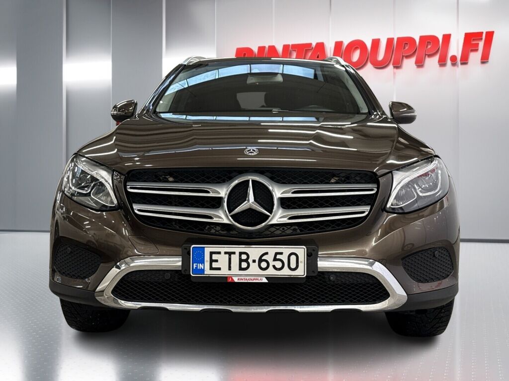 Mercedes-Benz GLC 2018 Ruskea (beige)