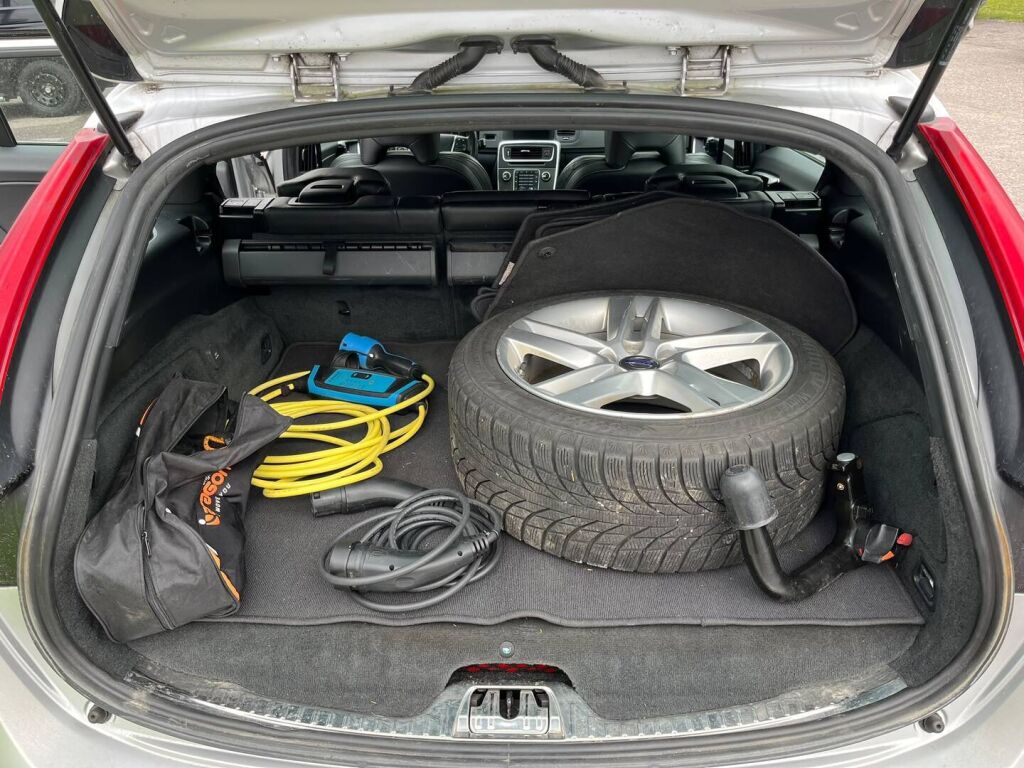 Volvo V60 2014 Harmaa