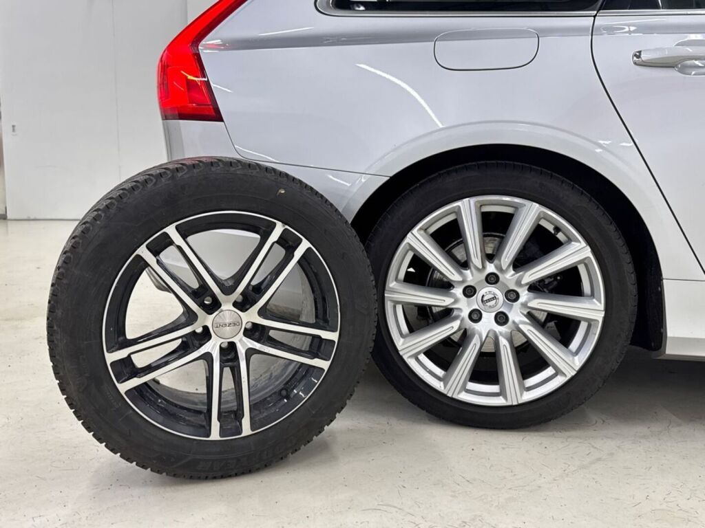 Volvo V90 2020 Harmaa