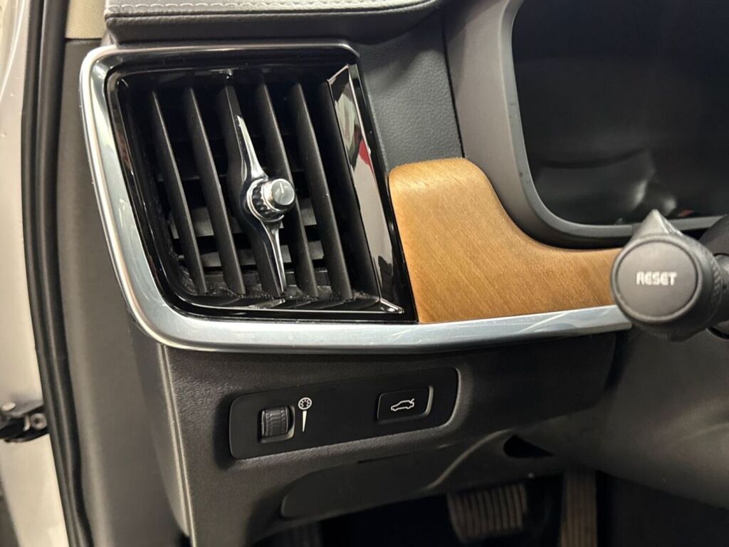 Volvo V90 2020 Harmaa