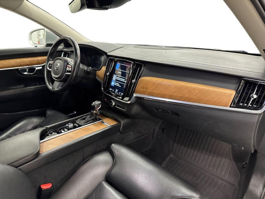 Volvo V90 2020 Harmaa